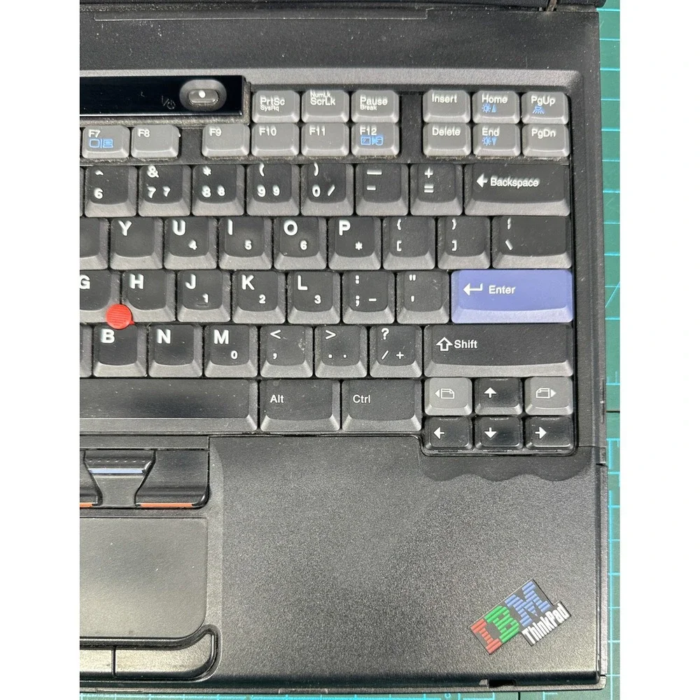 IBM ThinkPad T40 Laptop Type 2373 Intel Centrino Windows XP VTG UNTESTED